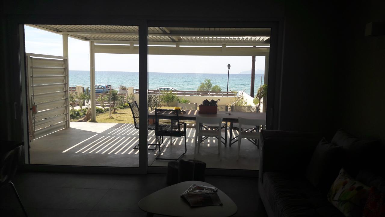 Rodia Beach Suites คอคคิโนส เปียร์โกส ภายนอก รูปภาพ