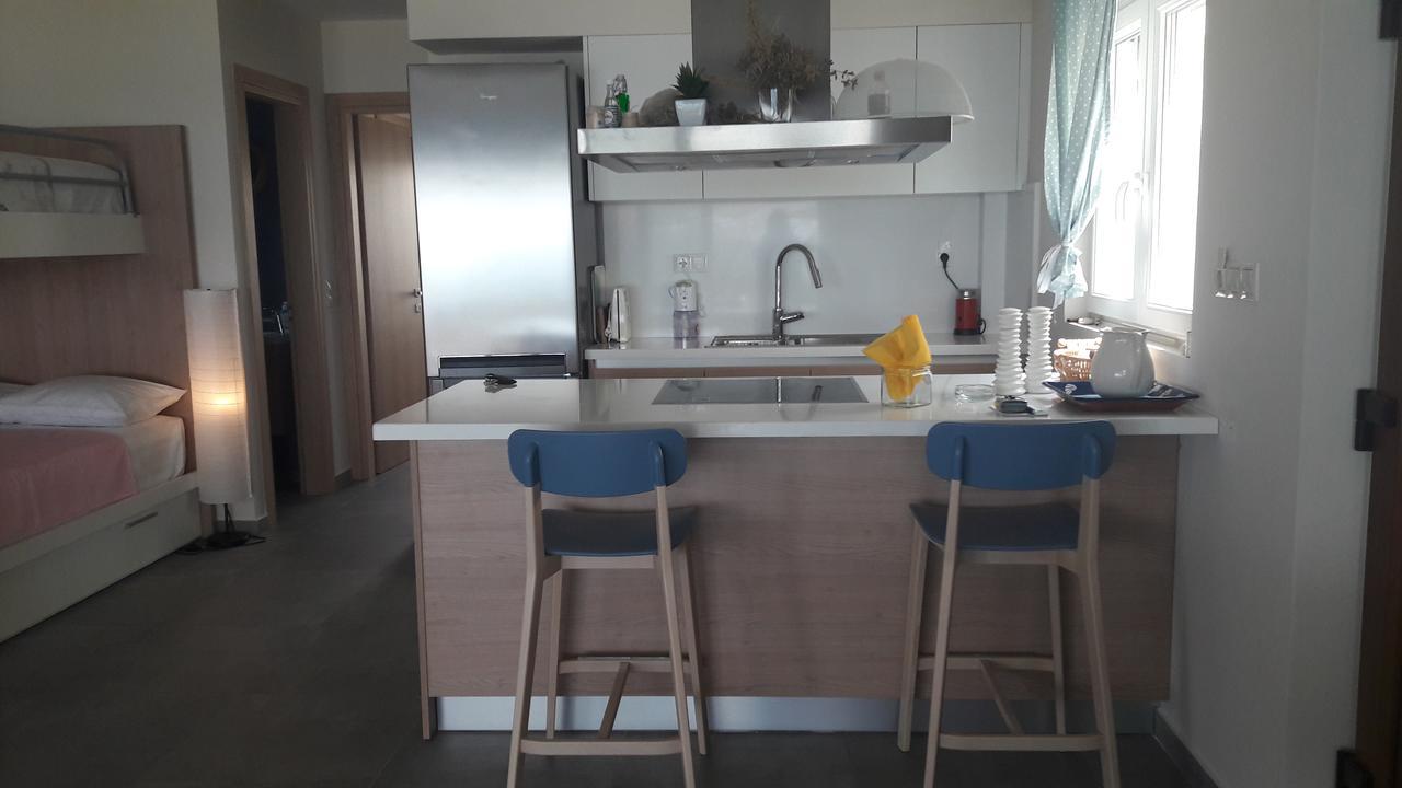 Rodia Beach Suites คอคคิโนส เปียร์โกส ภายนอก รูปภาพ